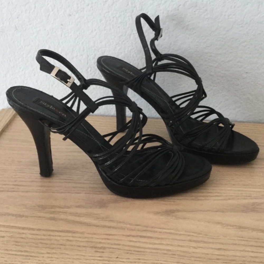 ‼️Free‼️Style & Co Kass leather pumps